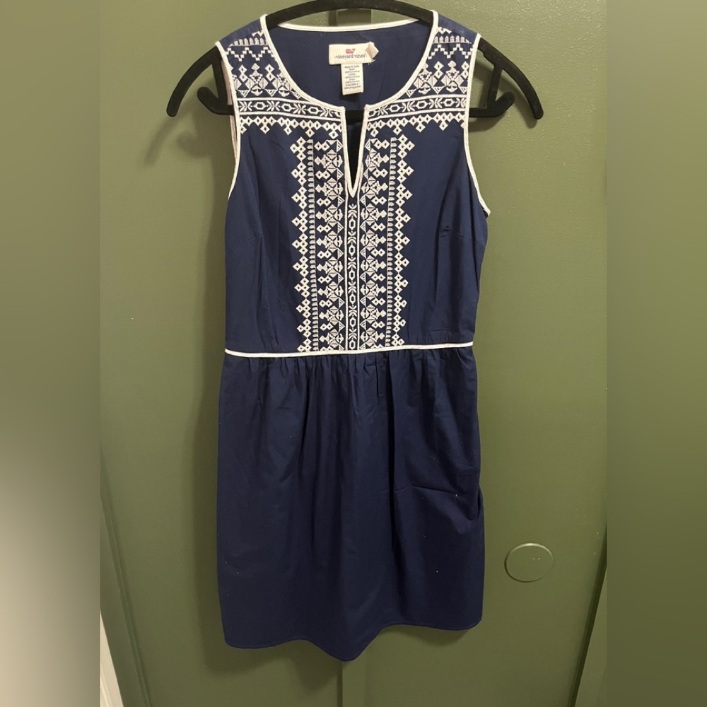 Vineyard Vines Navy and White Embroidered Dress Womens Size 2